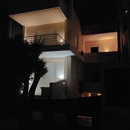 Iroko Villa