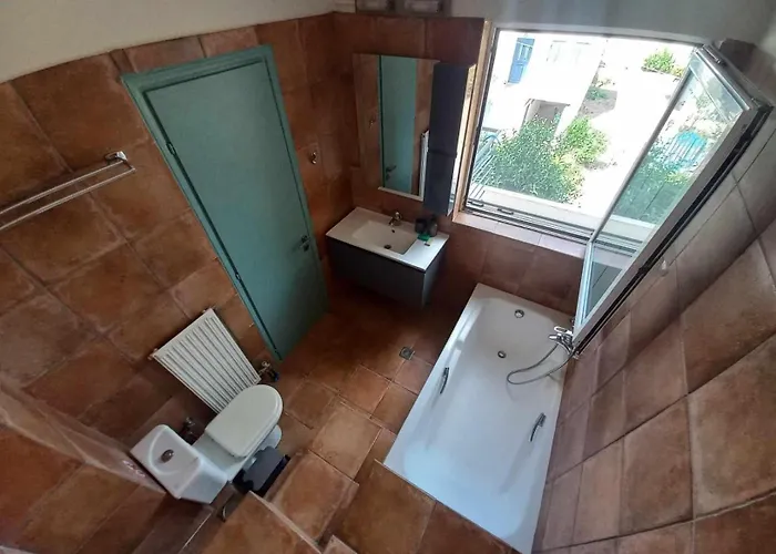 Iroko Villa Patras
