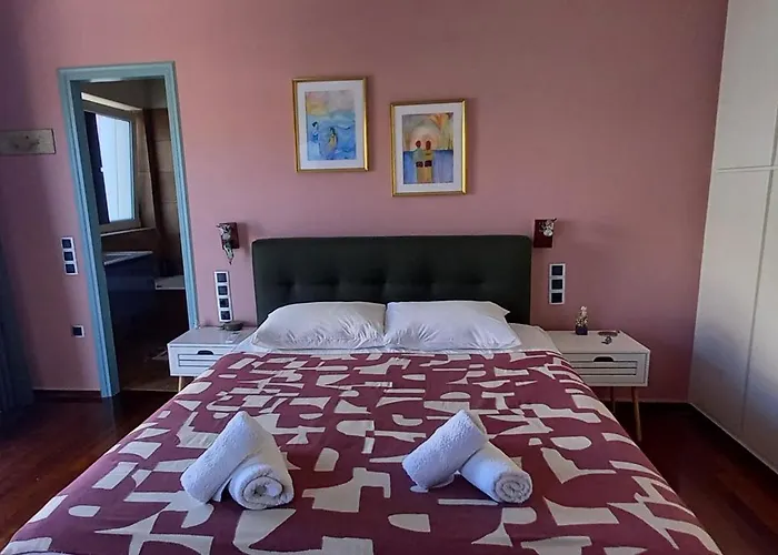 Iroko Villa